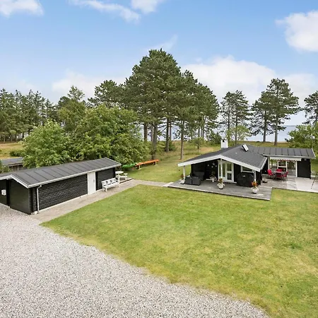 Vakantiehuis 2 Bedroom Beach Front Home In Højslev Højslev